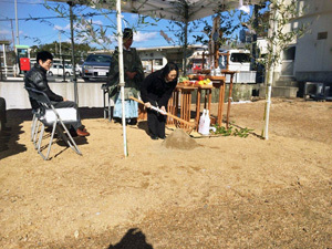 橋本医院　鍬入れ